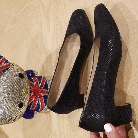 Vintage Salvatore Ferragamo Dark Blue Heels - Picture 4 of 13